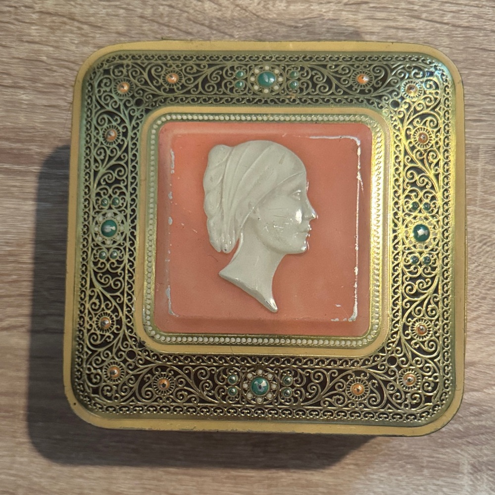 Vintage Holland Cameo Trinket Box